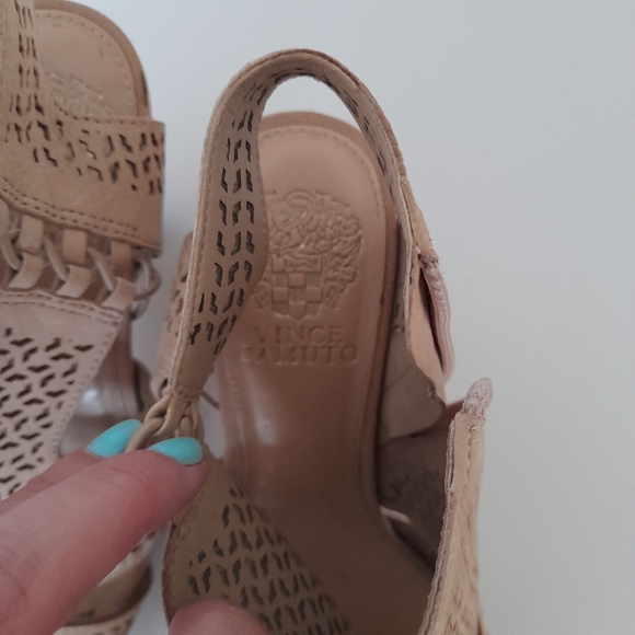 Vince Camuto Women's Tan Leather Wedge Sandals - Picture 4 of 8